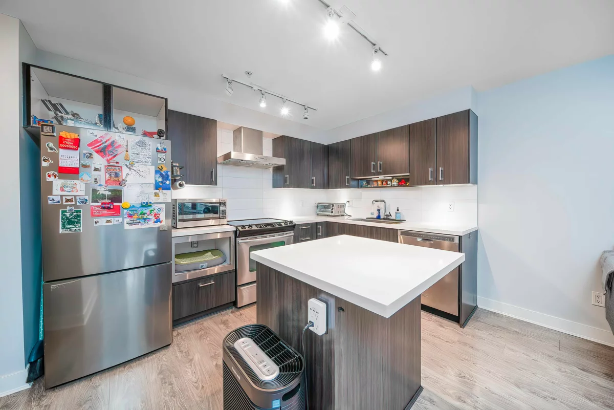 Dining Area Photo of 501 500 Royal Avenue, New Westminster, BC
