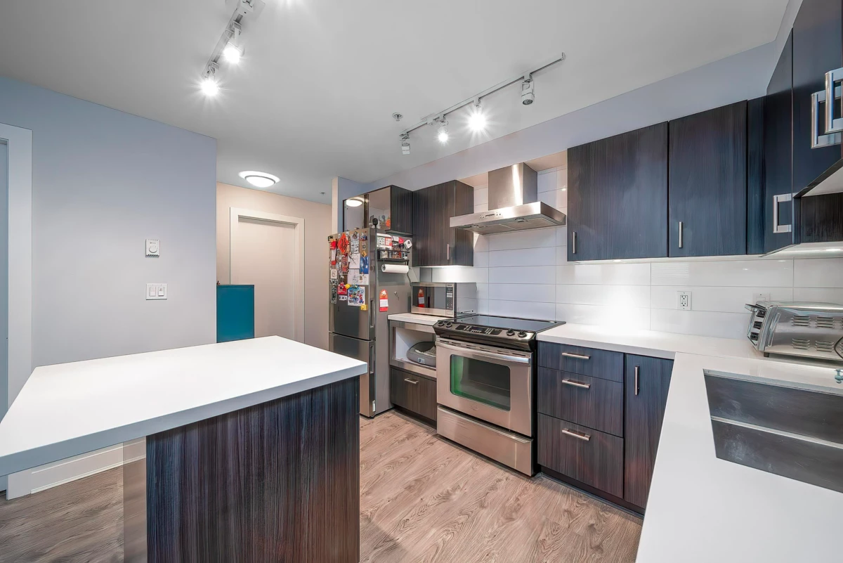 Family Room Photo of 501 500 Royal Avenue, New Westminster, BC