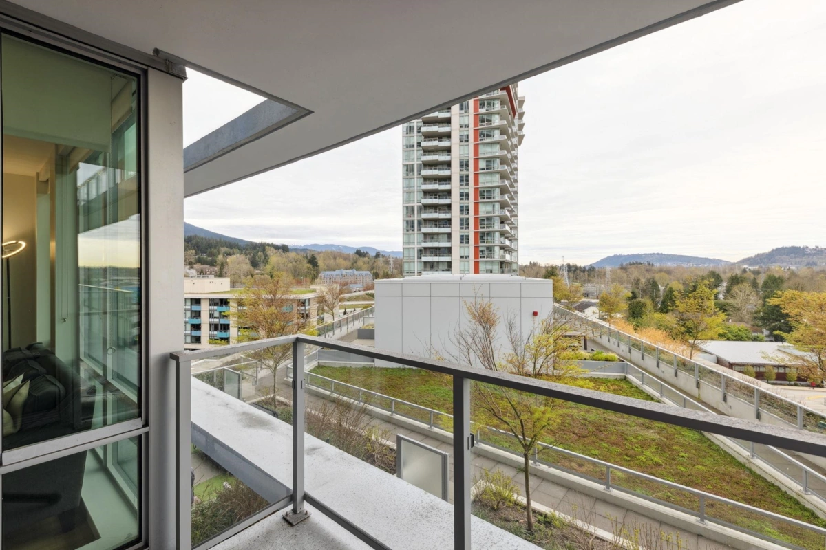 Breakfast Nook Photo of 805 1500 Fern Street, North Vancouver, BC