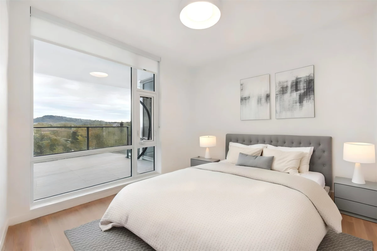 Dining Area Photo of 805 1500 Fern Street, North Vancouver, BC