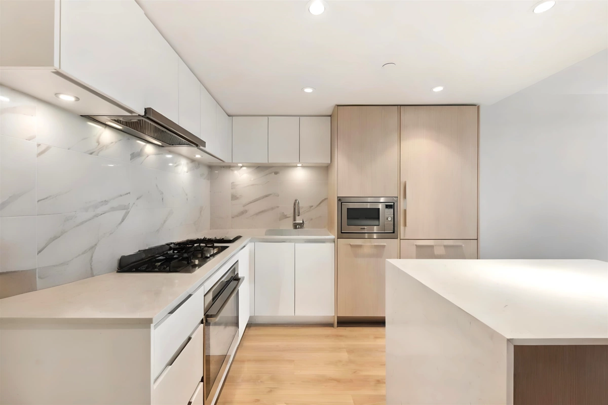 Family Room Photo of 805 1500 Fern Street, North Vancouver, BC