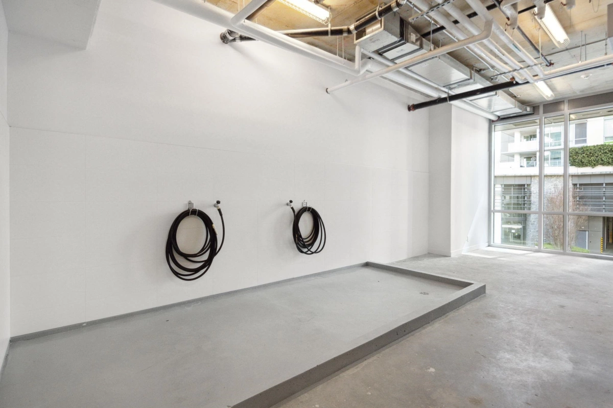 Outdoor Deck Photo of 805 1500 Fern Street, North Vancouver, BC