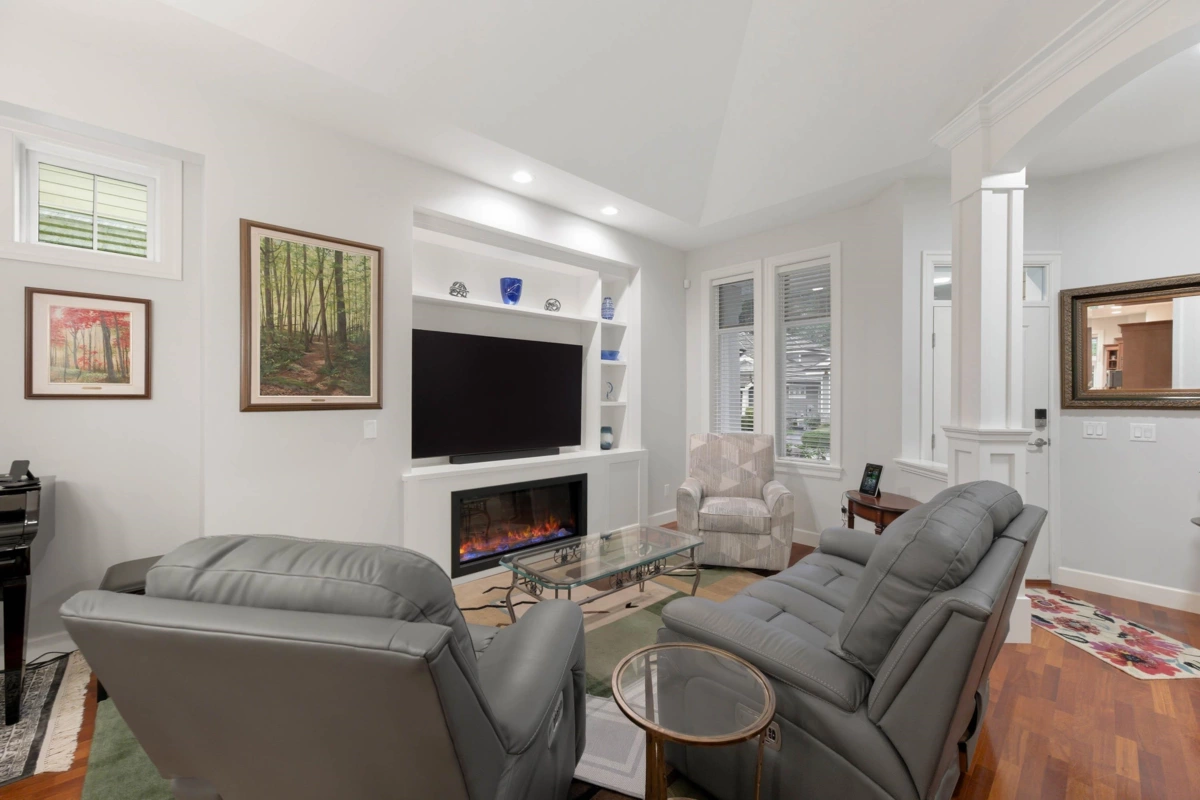 Dining Area Photo of 41 14655 32 Avenue, Surrey, BC