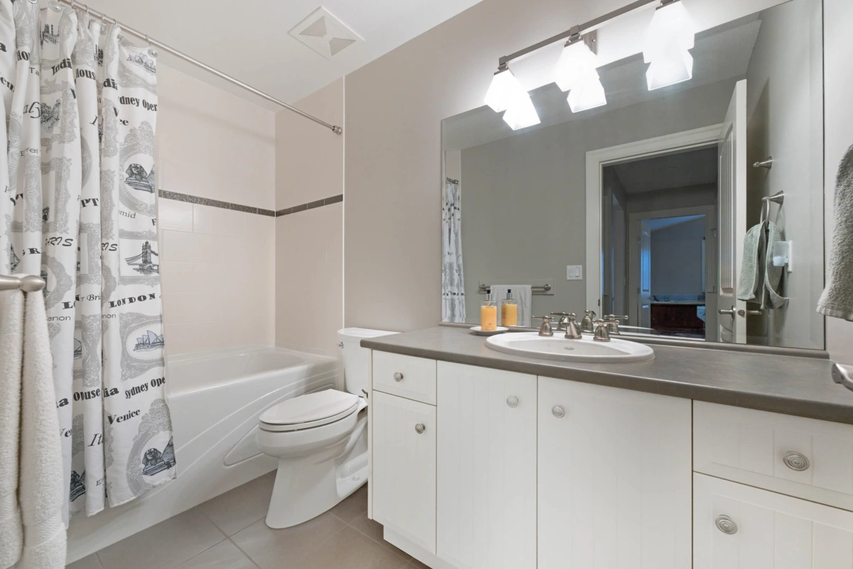 Hallway Photo of 41 14655 32 Avenue, Surrey, BC