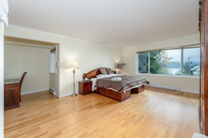 Breakfast Nook Photo of 350 Kelvin Grove Way, Lions Bay, BC