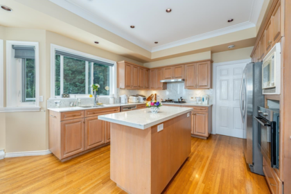 350 Kelvin Grove Way, Lions Bay, BC, Lions Bay — Single Family Residence for sale