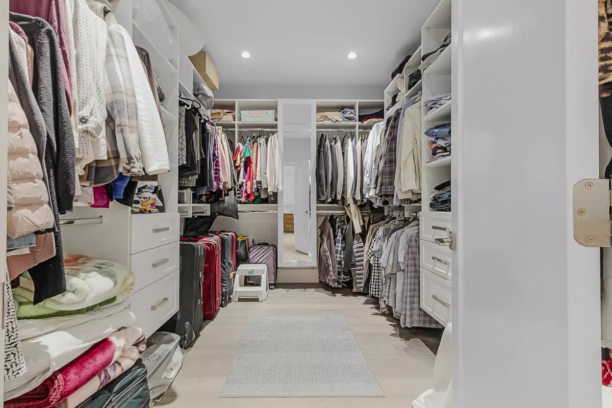 Front Yard Photo of 7575 143 Street, Surrey, BC