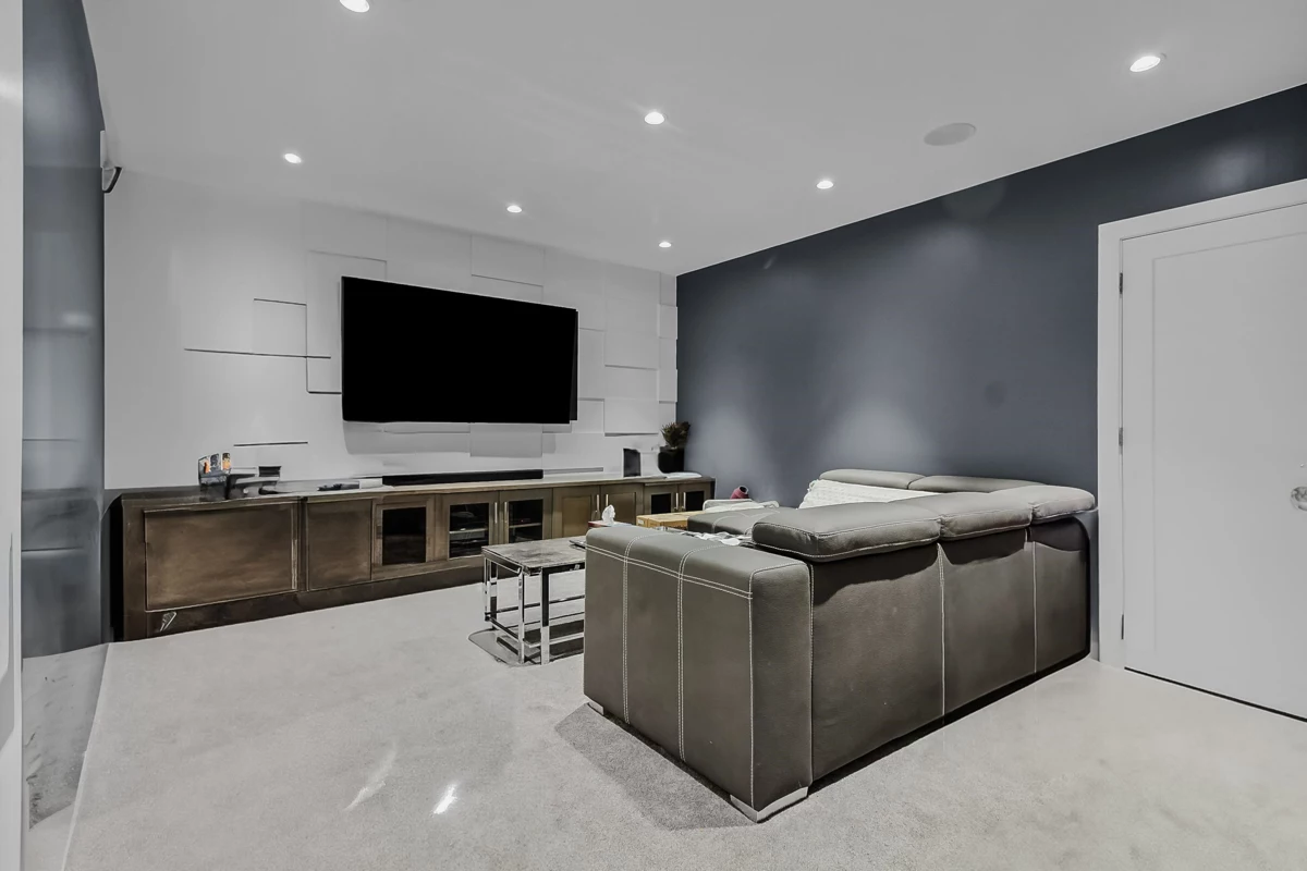 Hot Tub / Spa Photo of 7575 143 Street, Surrey, BC