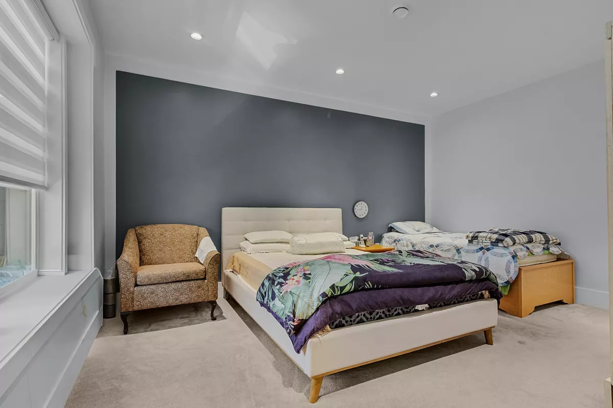 Laundry Room Photo of 7575 143 Street, Surrey, BC