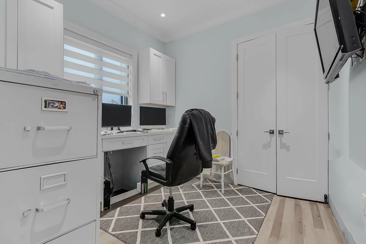 Office / Den Photo of 7575 143 Street, Surrey, BC