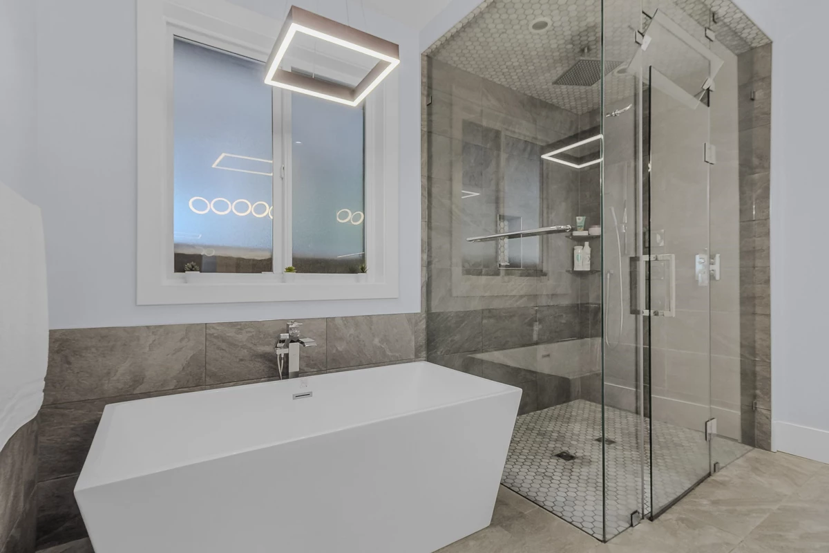 Swimming Pool Photo of 7575 143 Street, Surrey, BC