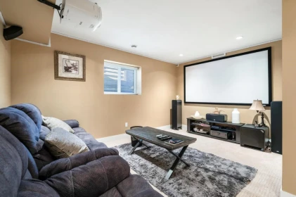 Basement Recreation Room Photo of 16334 25 Avenue, Surrey, BC