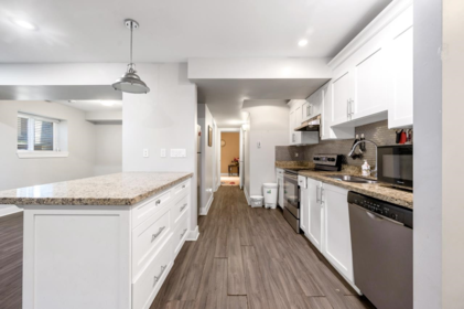 Mudroom Photo of 16334 25 Avenue, Surrey, BC