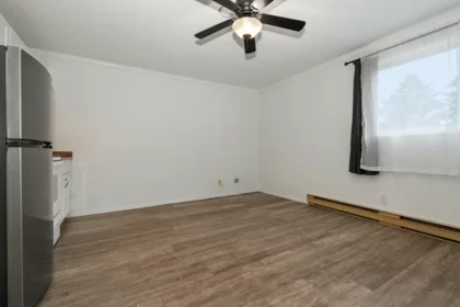 Primary Bedroom Photo of 9 450 Esplanade Avenue, Harrison Hot Springs, BC