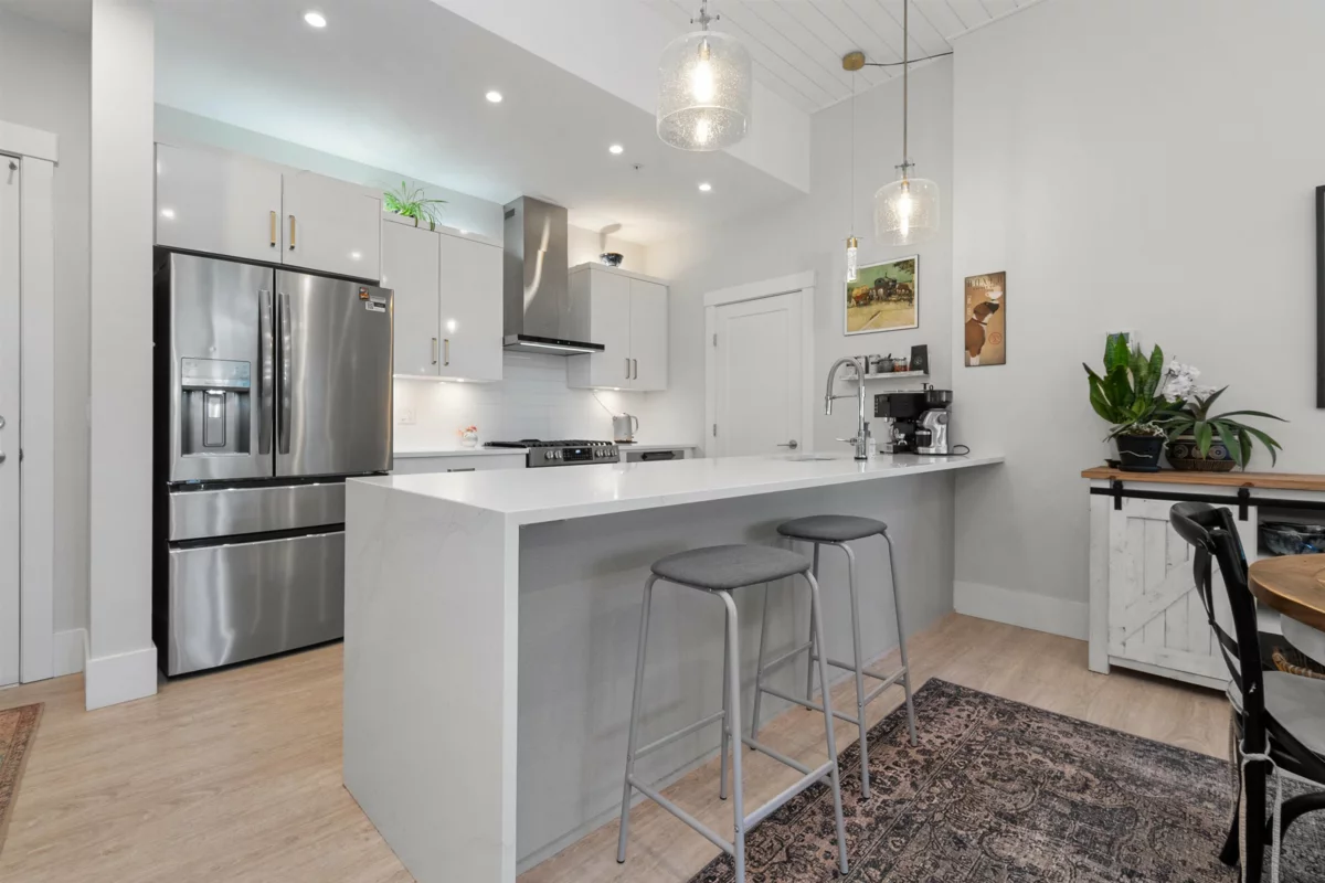 Breakfast Nook Photo of 601 45745 Watson Road, Chilliwack, BC