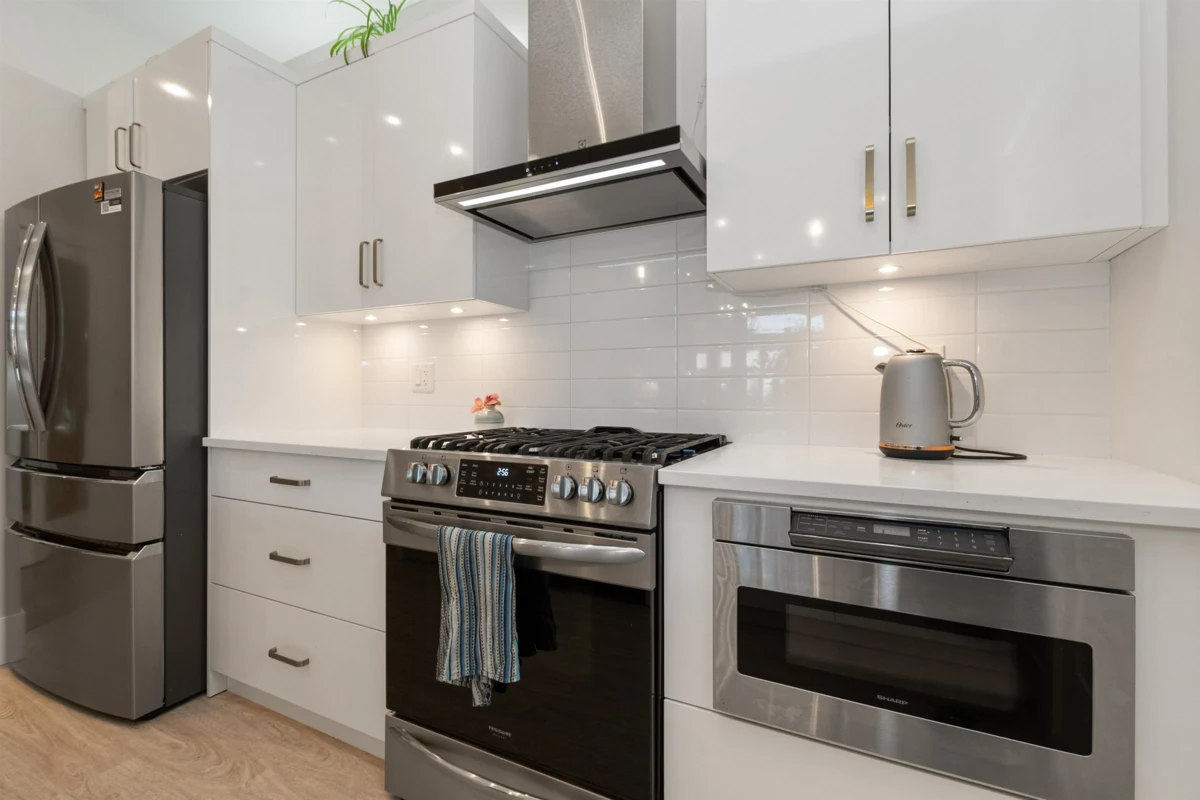 Dining Area Photo of 601 45745 Watson Road, Chilliwack, BC