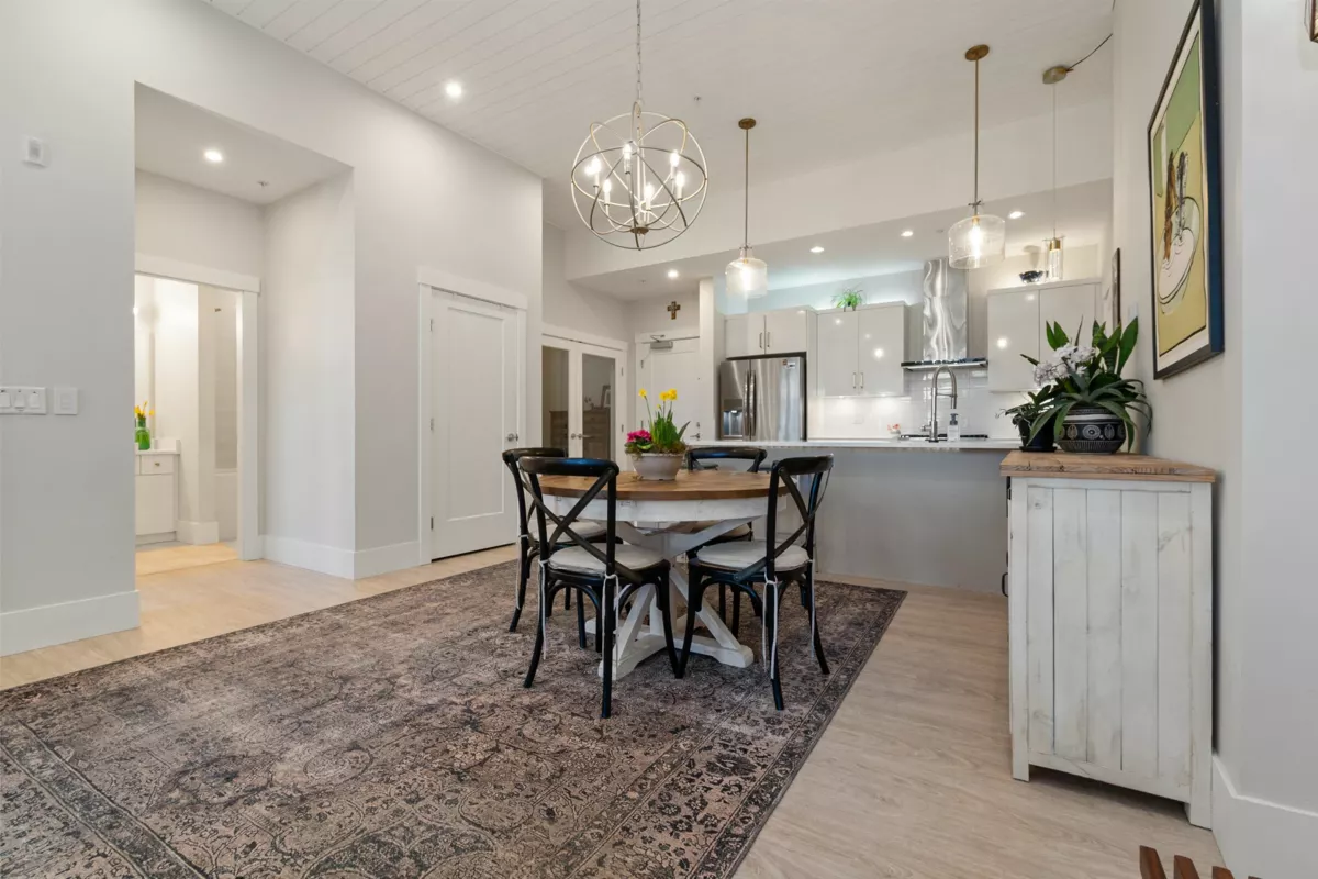 Family Room Photo of 601 45745 Watson Road, Chilliwack, BC