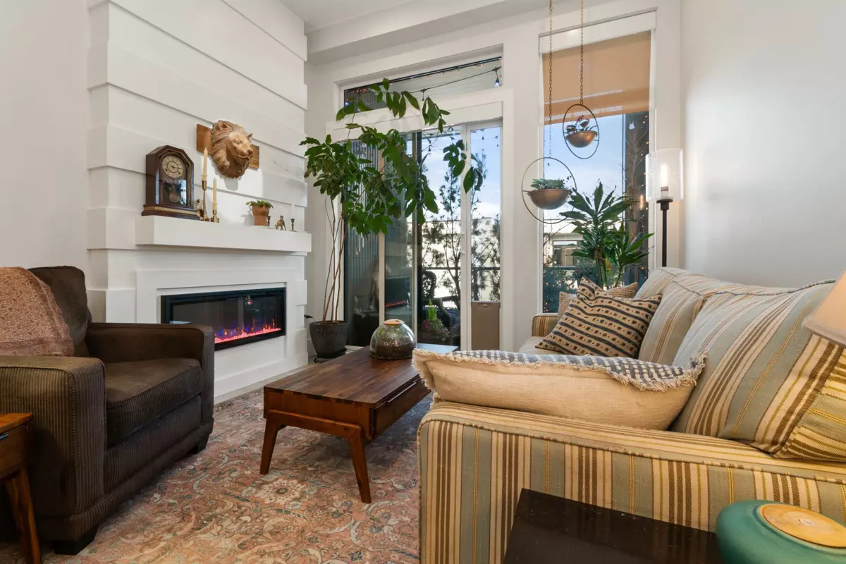 Walk-In Closet Photo of 601 45745 Watson Road, Chilliwack, BC