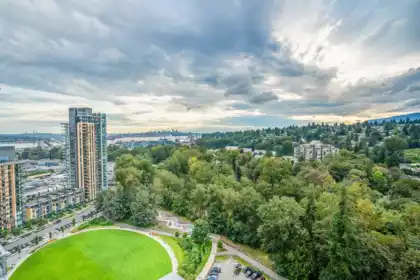 2201 1500 Fern Street, North Vancouver, BC