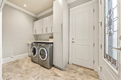 Entry Foyer Photo of 7673 Dampier Drive, Richmond, BC