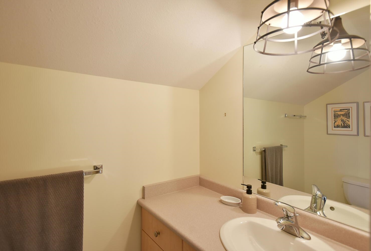 Bedroom 3 Photo of 8650 Redrooffs Road, Halfmoon Bay, BC