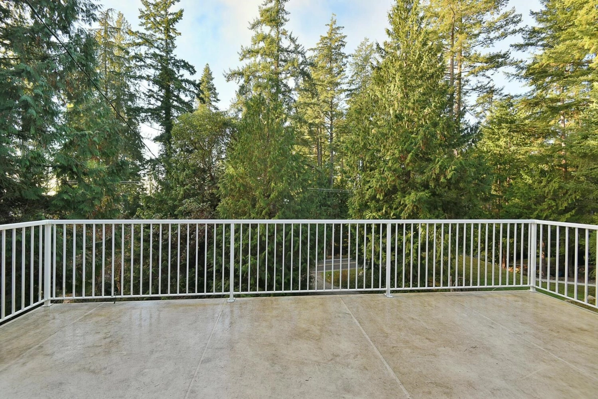 Breakfast Nook Photo of 8650 Redrooffs Road, Halfmoon Bay, BC