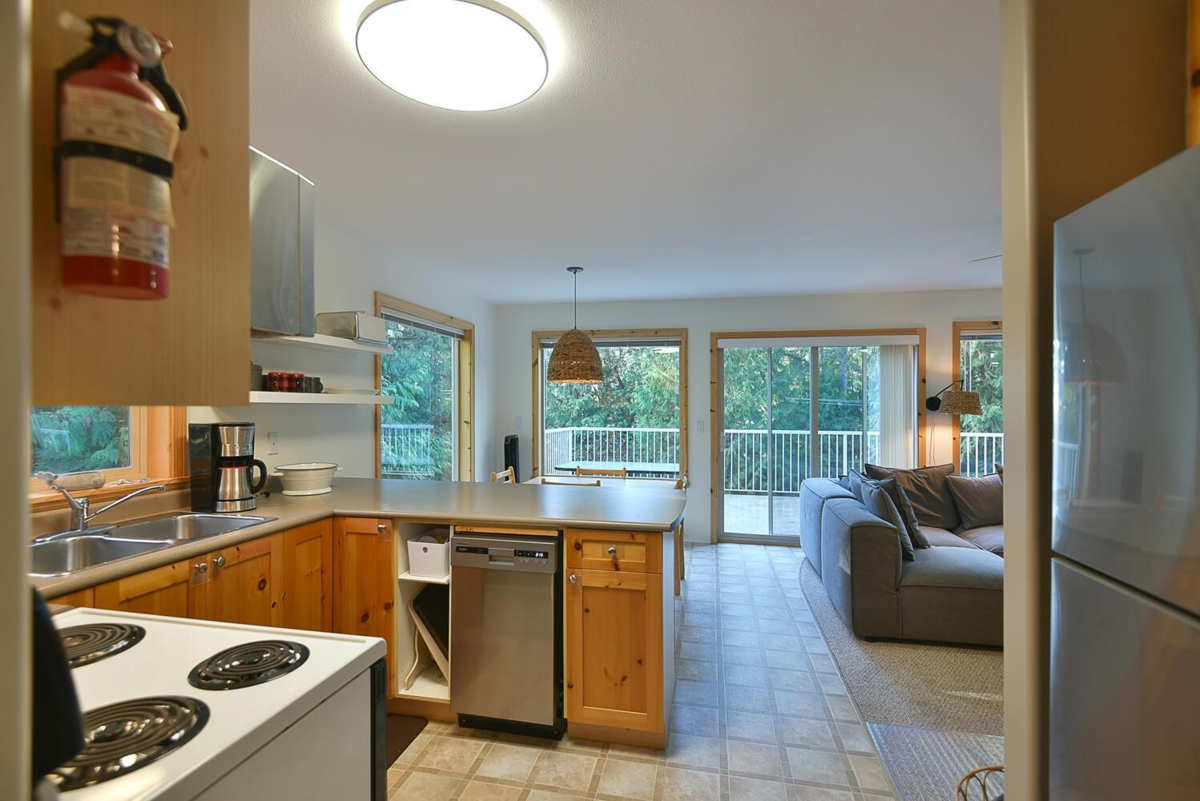 Kitchen Photo of 8650 Redrooffs Road, Halfmoon Bay, BC