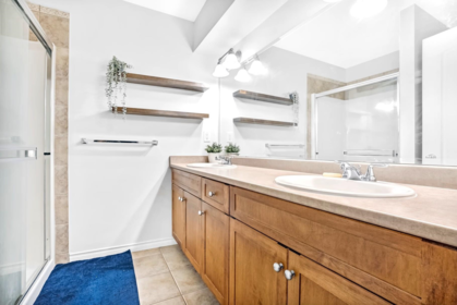 Office / Den Photo of 5 6588 188 Street, Surrey, BC