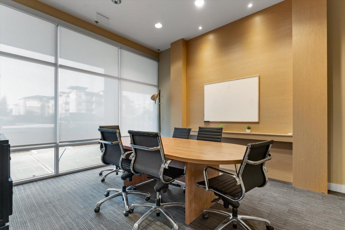 Garage Interior Photo of 405 1975 Mccallum Road, Abbotsford, BC