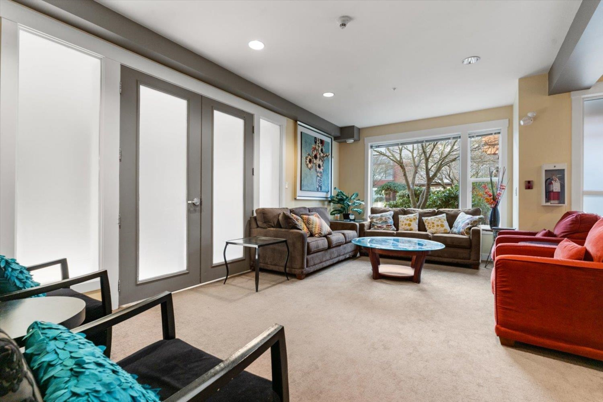 Mudroom Photo of 405 1975 Mccallum Road, Abbotsford, BC