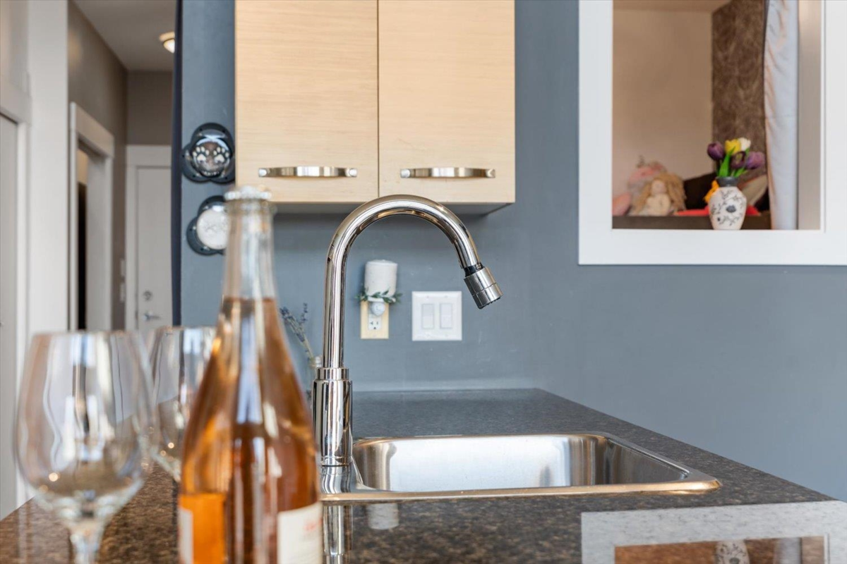 Primary Bedroom Photo of 405 1975 Mccallum Road, Abbotsford, BC