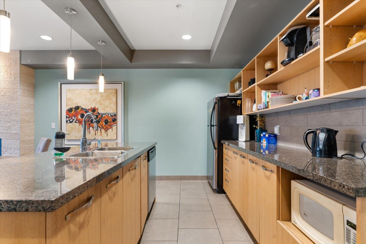 Staircase Photo of 405 1975 Mccallum Road, Abbotsford, BC