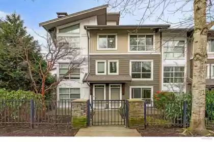 11 6671 121 Street, Surrey, BC, Surrey — Townhouse for sale