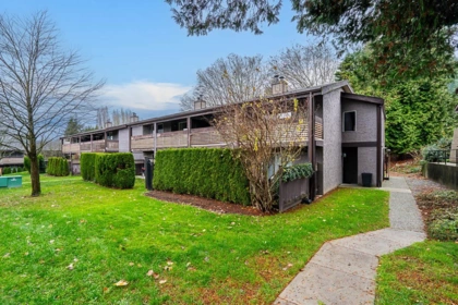 Front exterior of 1422 34909 Old Yale Road, Abbotsford, BC