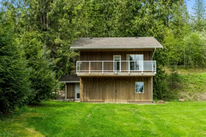 31796 Grove Avenue, Mission, BC, Mission-West — 1 bed single family residence for sale