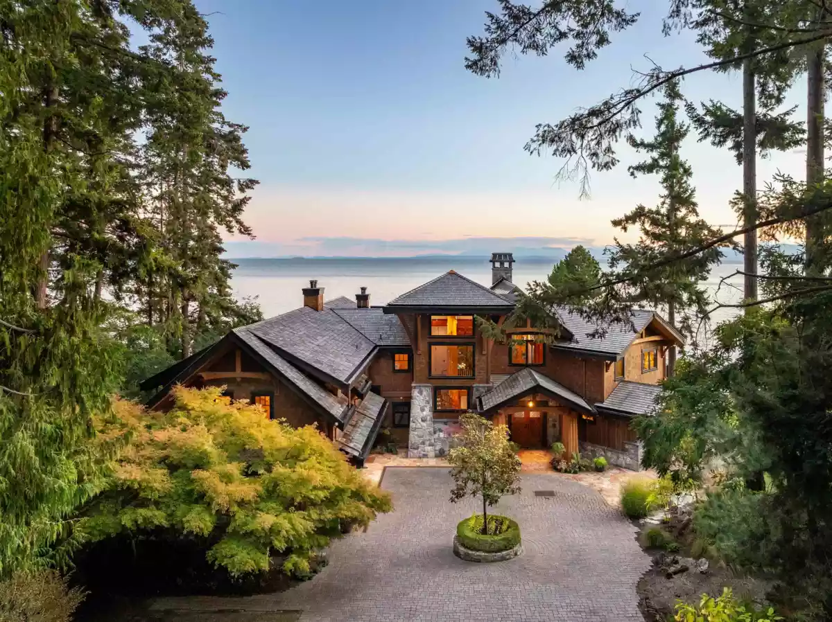 Family Room Photo of 5871 Sunshine Coast Highway, Sechelt, BC