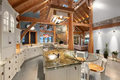 Entry Foyer Photo of 5871 Sunshine Coast Highway, Sechelt, BC
