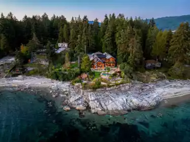 5871 Sunshine Coast Highway, Sechelt, BC, Sechelt — Single Family Residence for sale