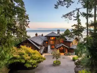 5871 Sunshine Coast Highway, Sechelt, BC, Sechelt — Single Family Residence for sale