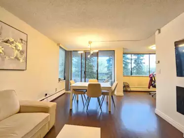 Breakfast Nook Photo of 501 740 Hamilton Street, New Westminster, BC