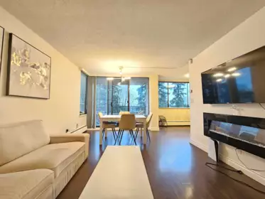 Kitchen Photo of 501 740 Hamilton Street, New Westminster, BC