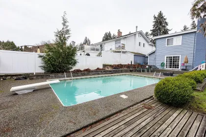 Garden / Landscaping Photo of 494 Allen Drive, Delta, BC