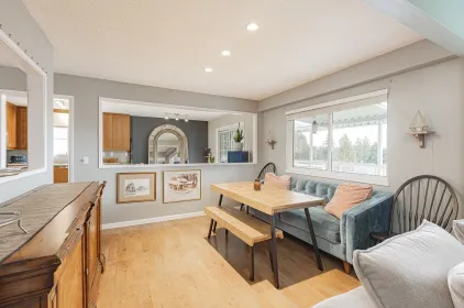 Kitchen Island Photo of 494 Allen Drive, Delta, BC