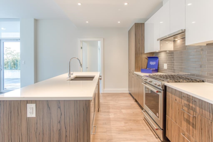 107 258 Nelson's Court, New Westminster, BC