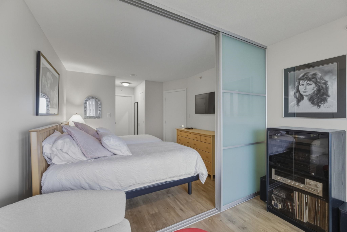 Outdoor Patio Photo of 1102 151 W 2nd Street, North Vancouver, BC