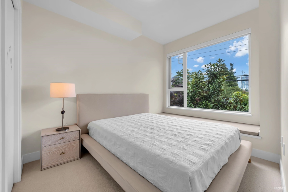 Basement Recreation Room Photo of 6098 Oak Street, Vancouver, BC