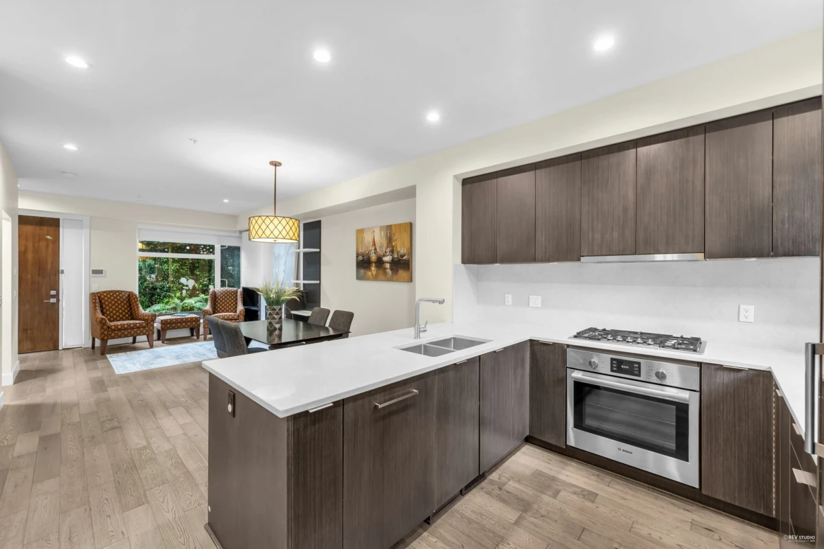 Office / Den Photo of 6098 Oak Street, Vancouver, BC