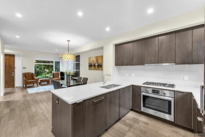 Office / Den Photo of 6098 Oak Street, Vancouver, BC