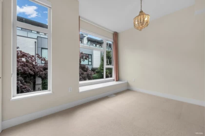 Outdoor Patio Photo of 6098 Oak Street, Vancouver, BC