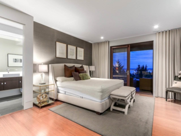 Basement Recreation Room Photo of 4308 Rockridge Road, West Vancouver, BC